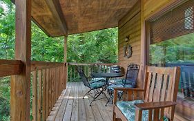 Between Here & There, 3 Bedrooms, Sleeps 6, Views, Hot Tub