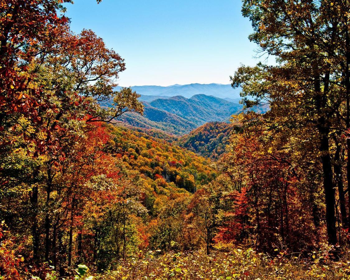 Between Here & There, 3 Bedrooms, Sleeps 6, Views, Hot Tub Gatlinburg Exterior photo